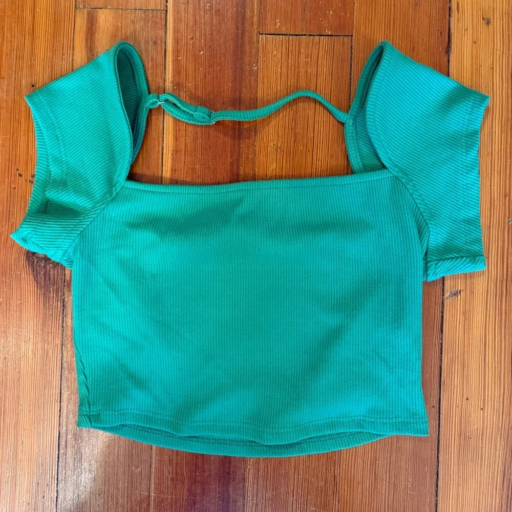 Chic Green Ribbed Crop Top - Picture 1 of 6